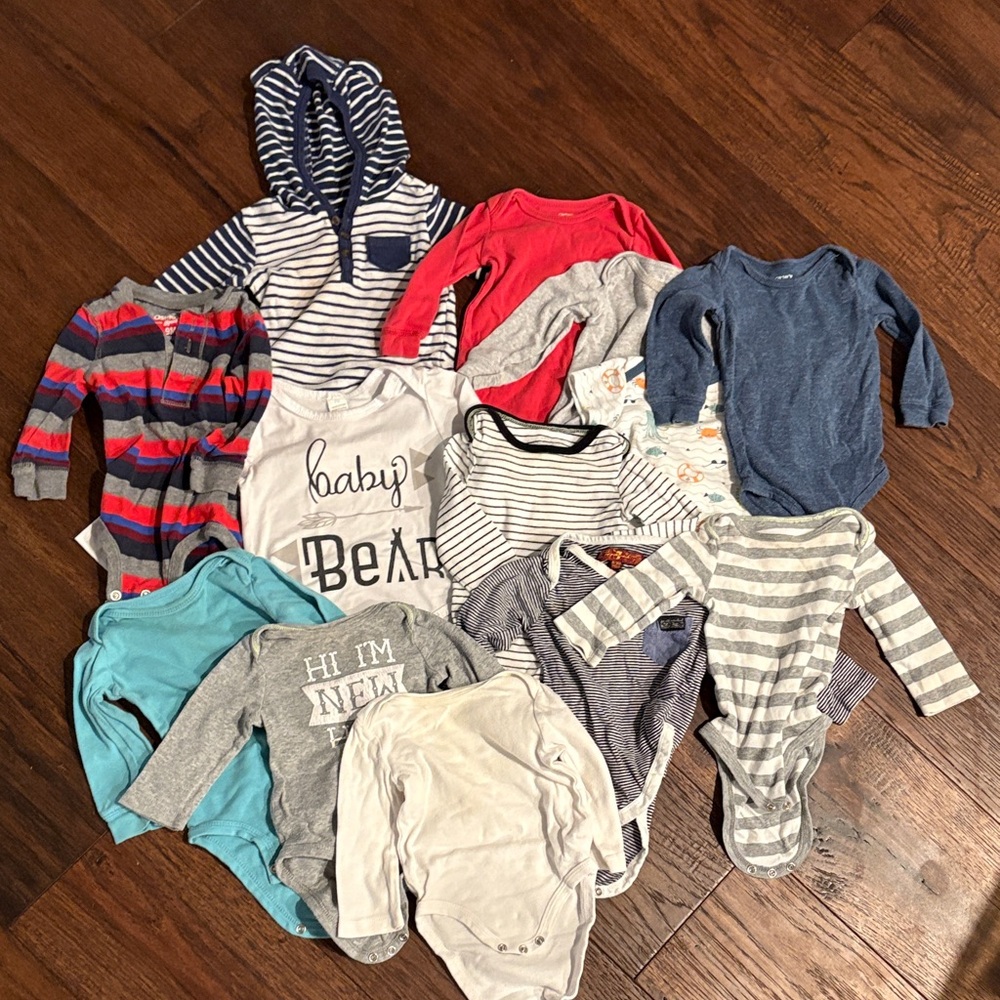 Lot of 13 baby bodysuits